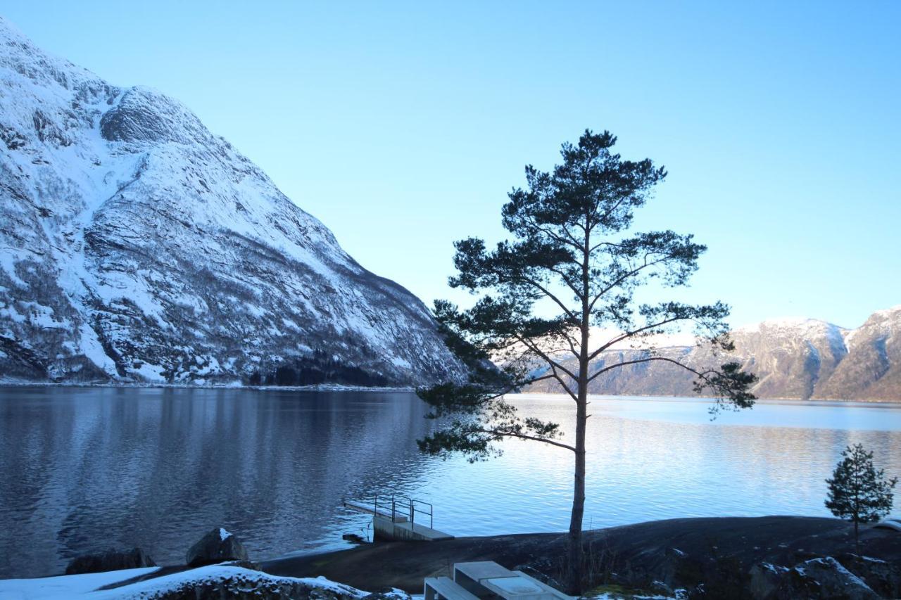 Adventure hotel&GuestHouse Eidfjord NEW Exterior foto